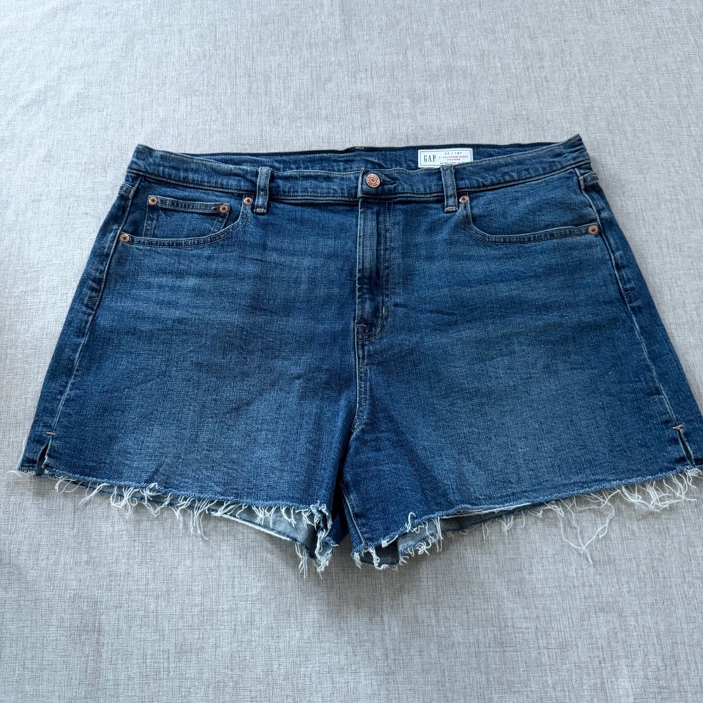 Gap Girlfriend Shorts Size 18 High Rise Blue Denim Raw Hem plus size